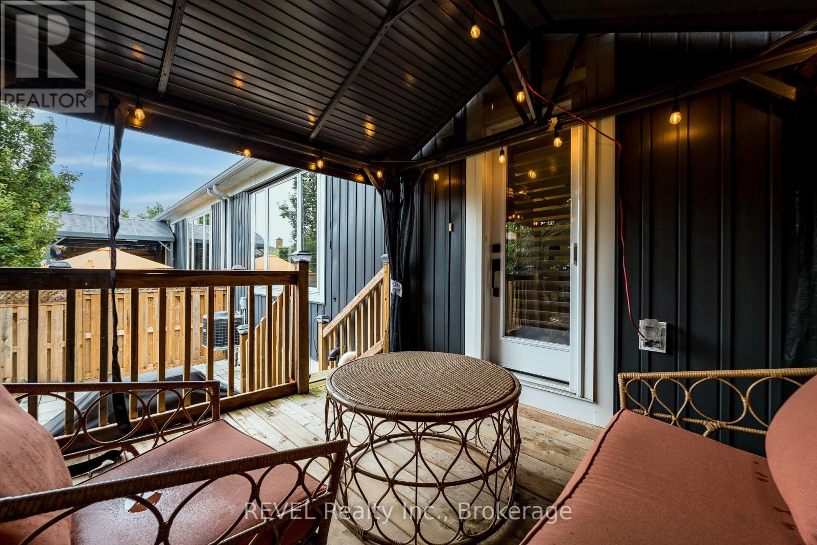 18 Princeton Common Street Property Photo 44