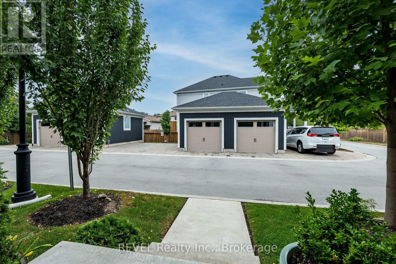 18 Princeton Common Street Property Photo 45
