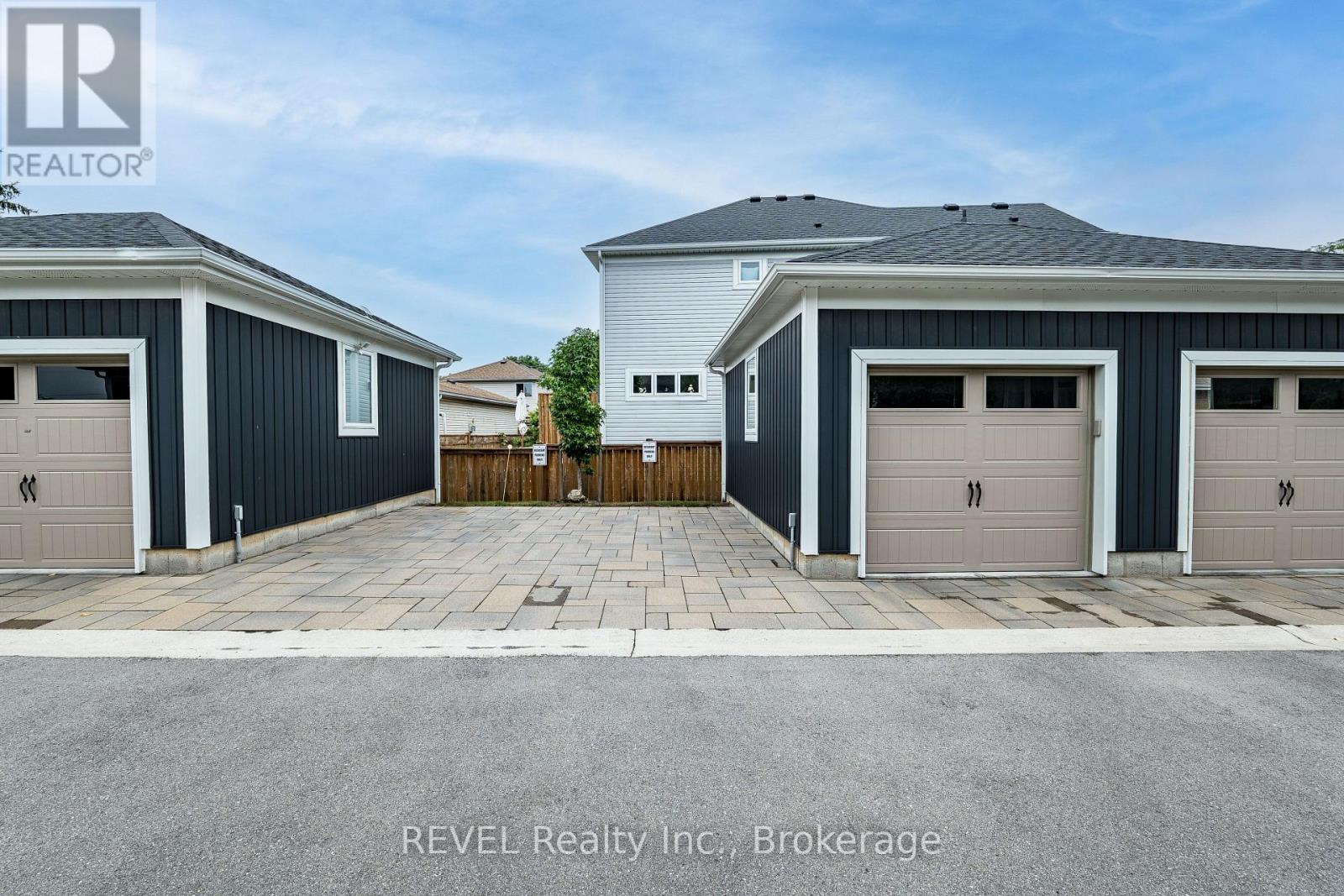 18 Princeton Common Street Property Photo 46