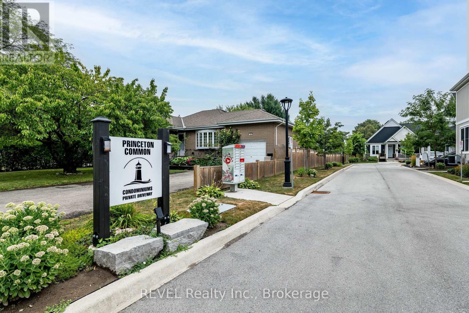 18 Princeton Common Street Property Photo 48