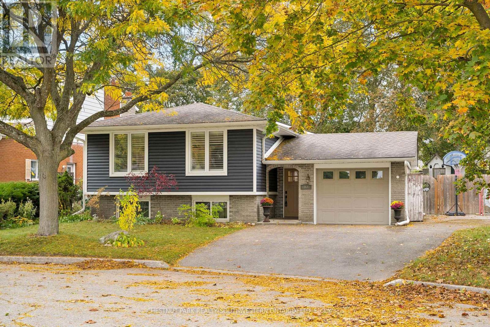 361 Lee Circle Property Photo 1