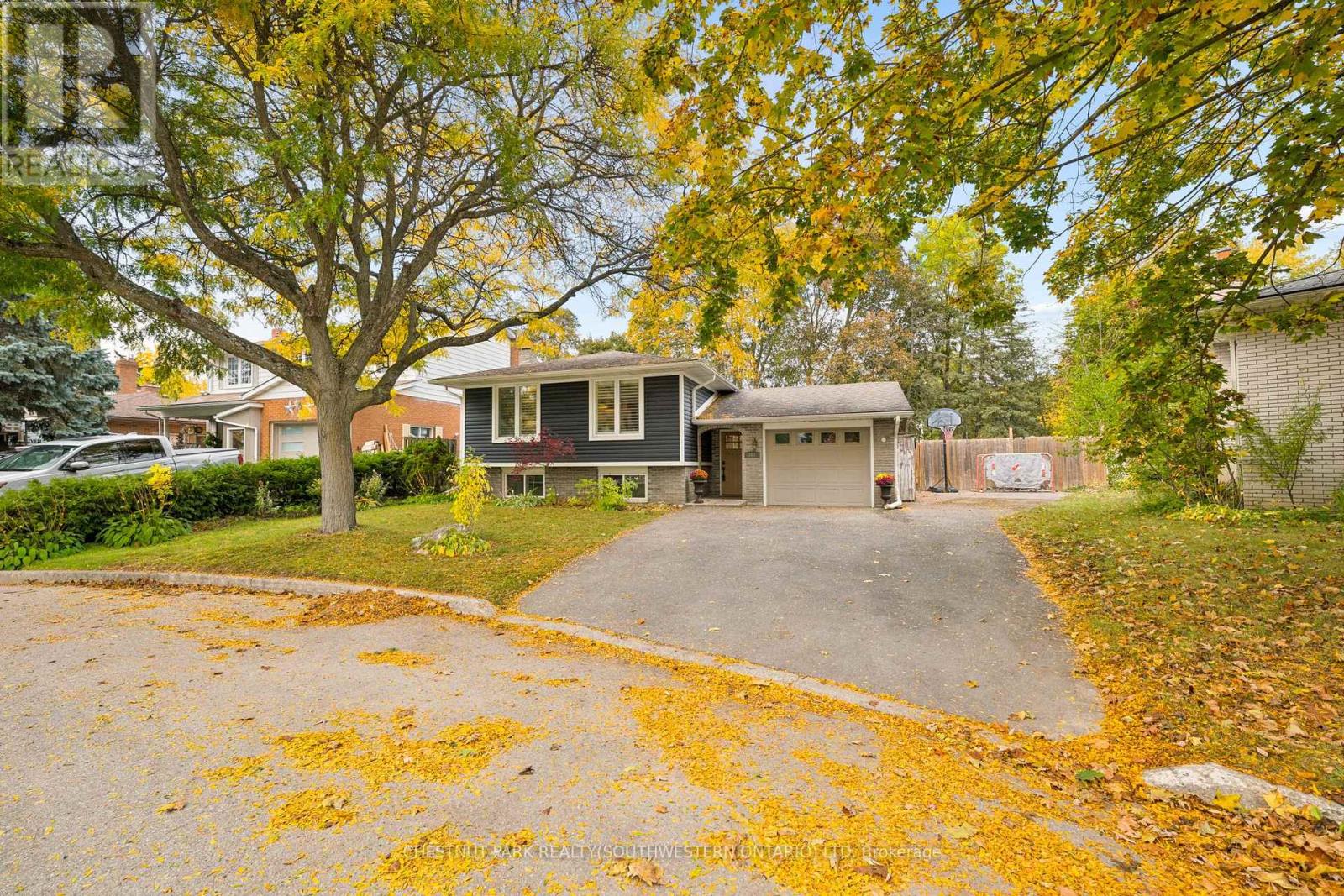 361 Lee Circle Property Photo 4