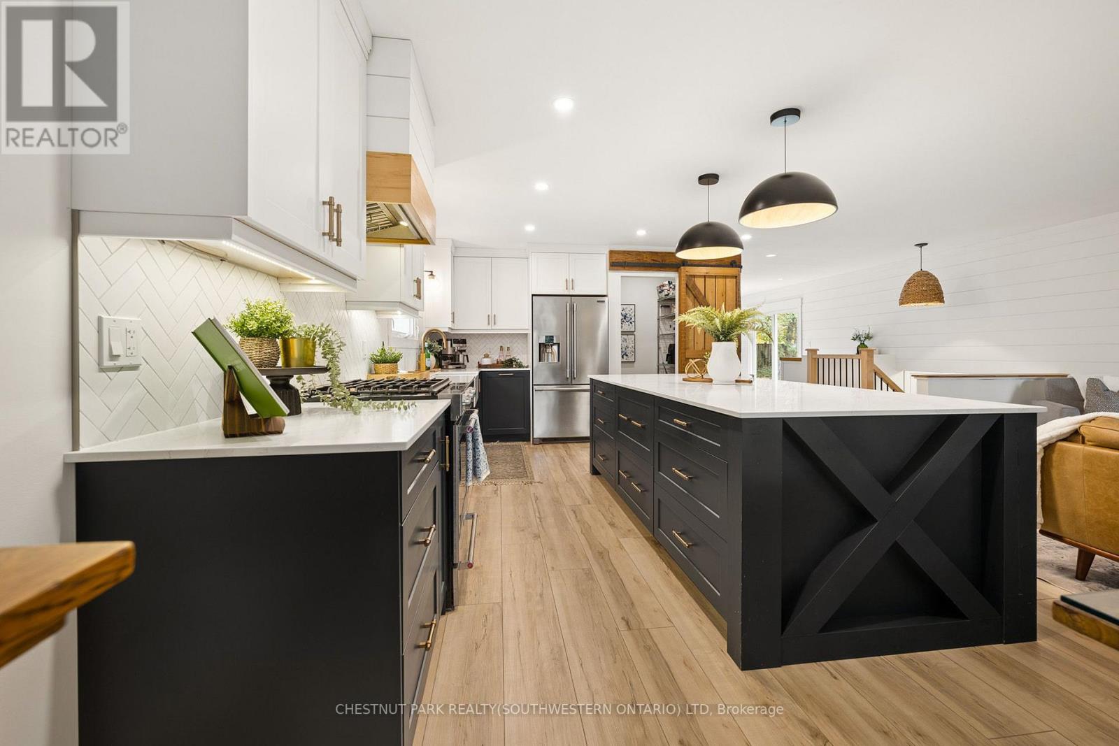 361 Lee Circle Property Photo 16