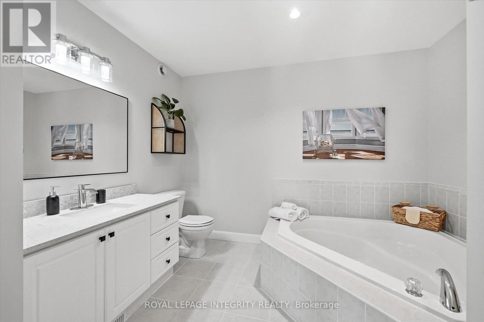 36 Frontenac Boulevard Property Photo 24