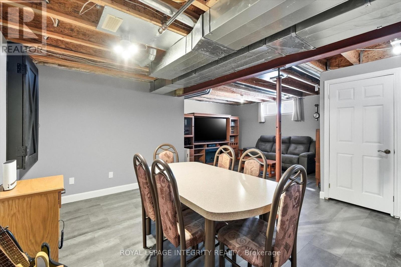 36 Frontenac Boulevard Property Photo 29