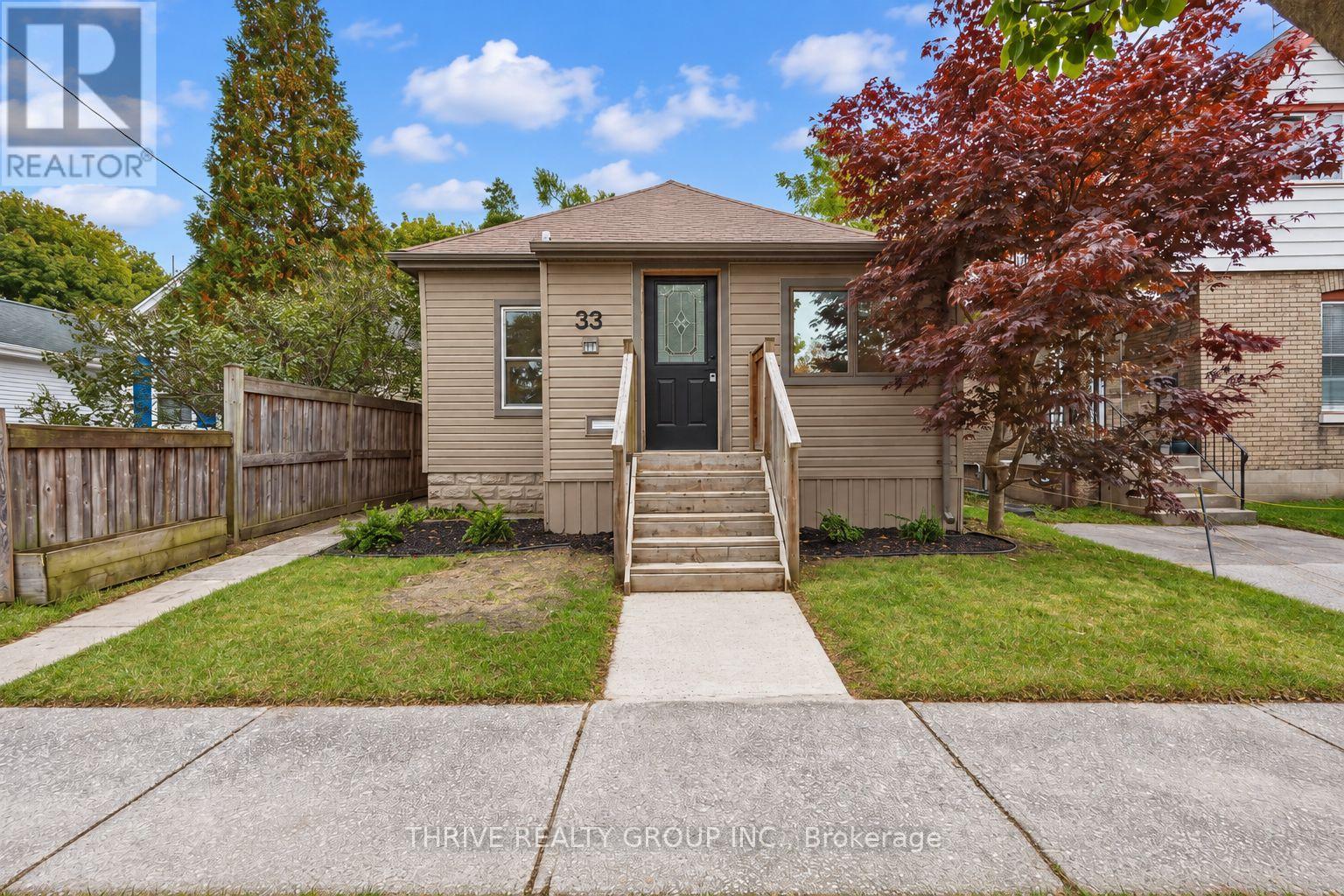 33 Glenwood Avenue E Property Photo 1