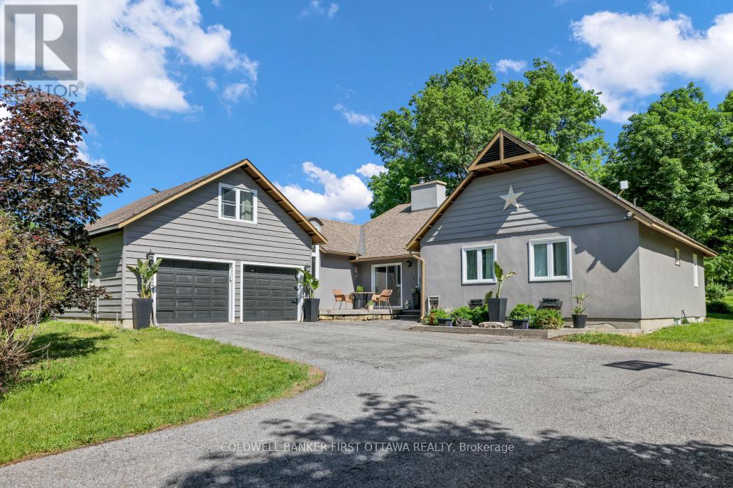 2060 Fifth Line Road Property Photo 1