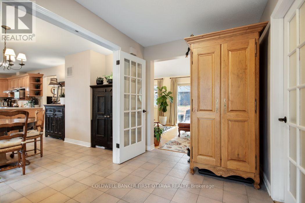 2060 Fifth Line Road Property Photo 7