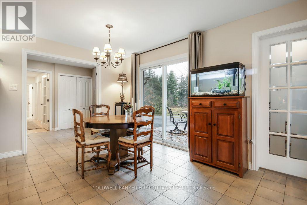 2060 Fifth Line Road Property Photo 9