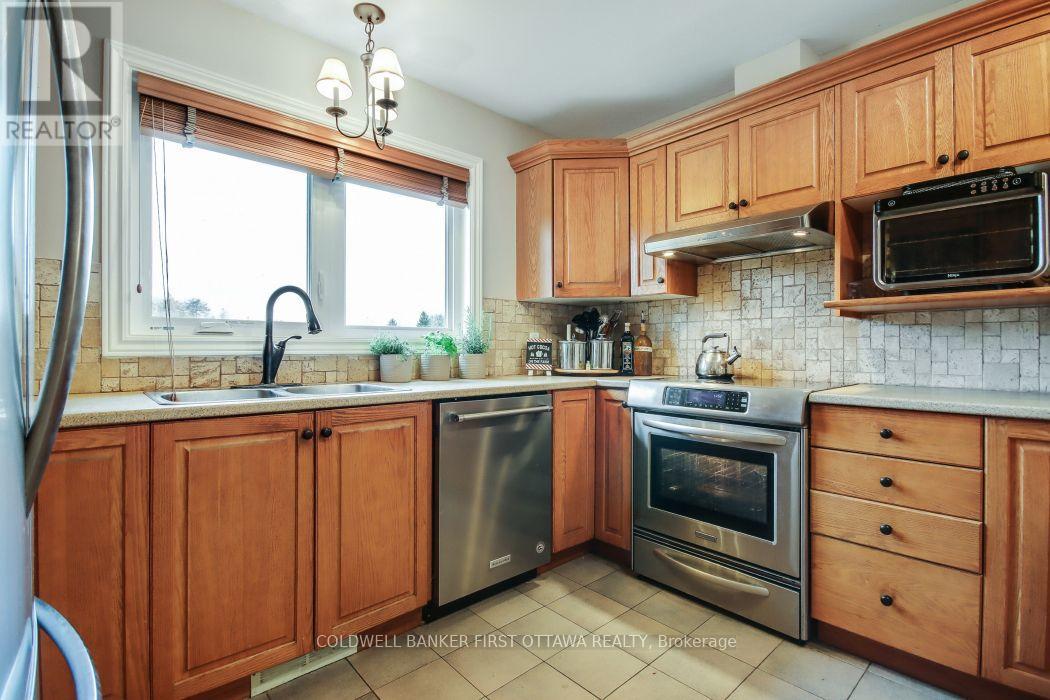 2060 Fifth Line Road Property Photo 13