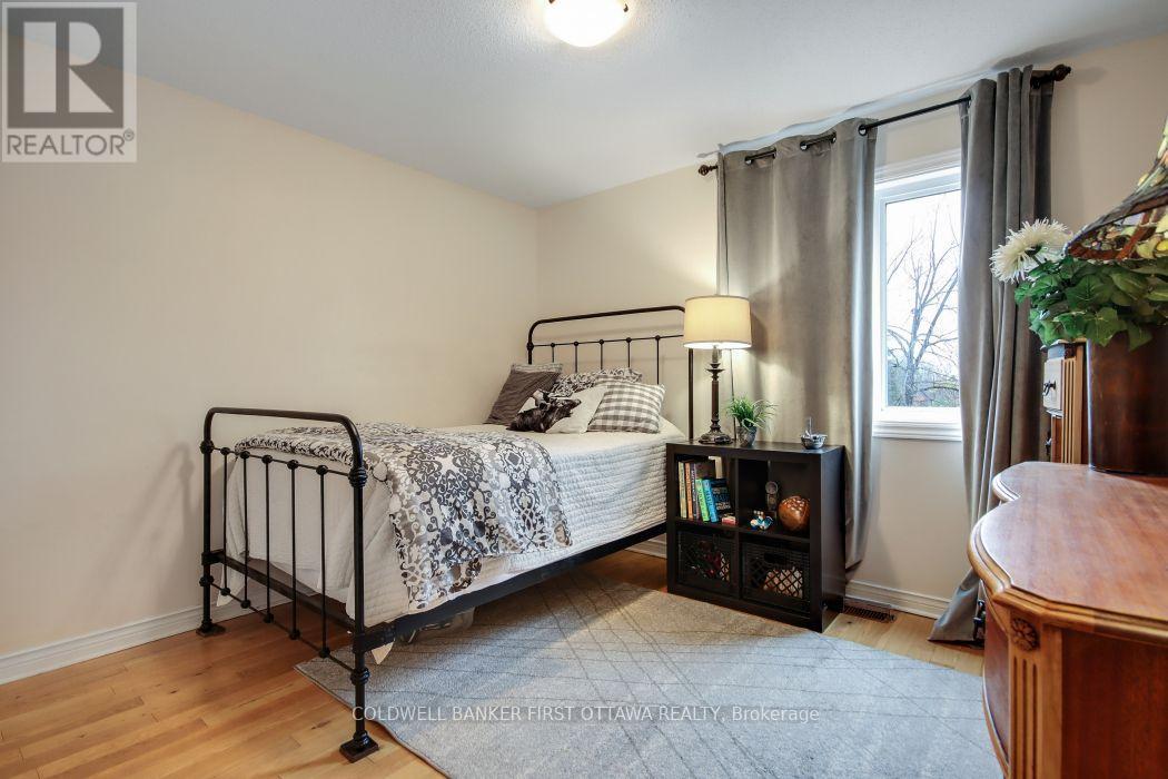 2060 Fifth Line Road Property Photo 24