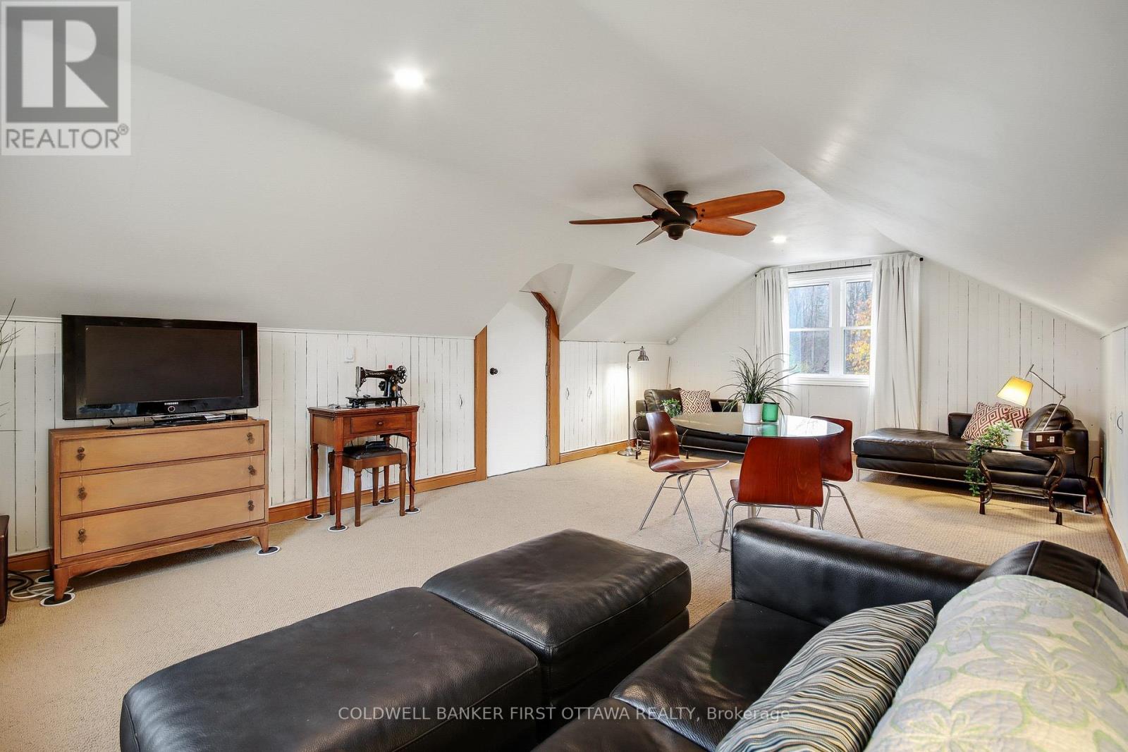 2060 Fifth Line Road Property Photo 27