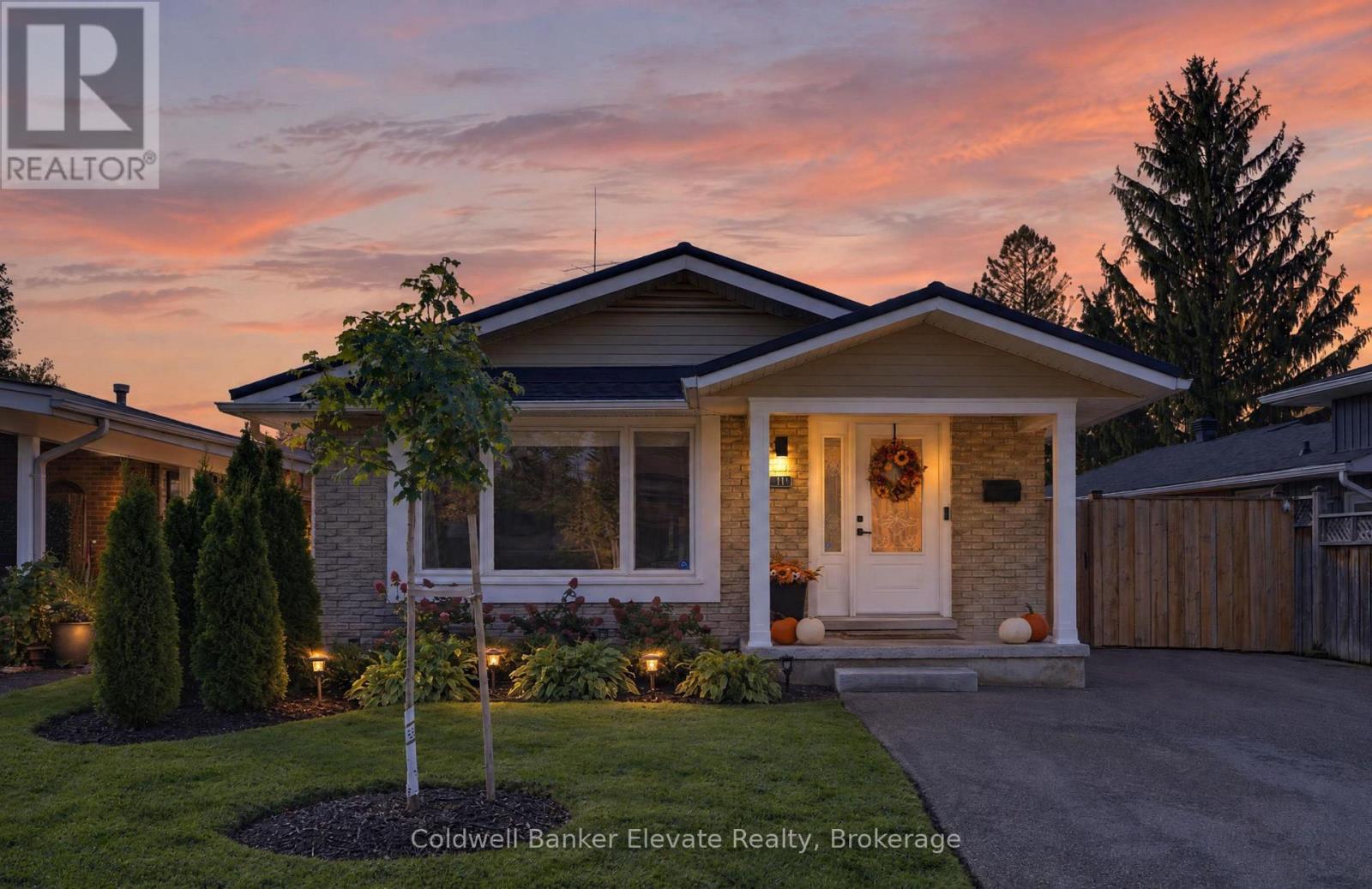 111 Kingswood Drive Property Photo 1