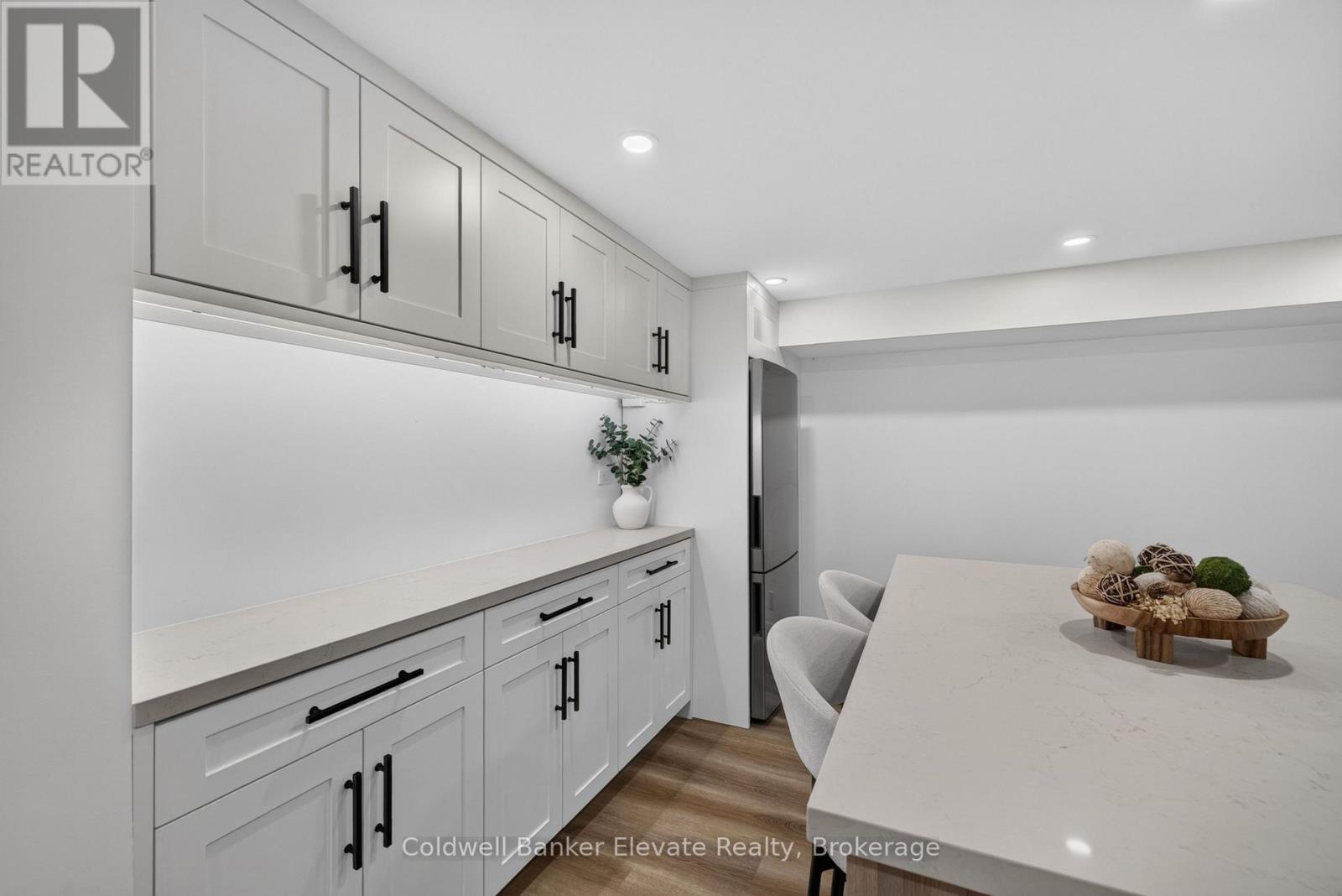 111 Kingswood Drive Property Photo 3