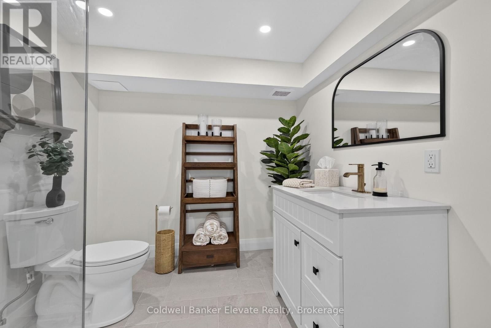 111 Kingswood Drive Property Photo 8