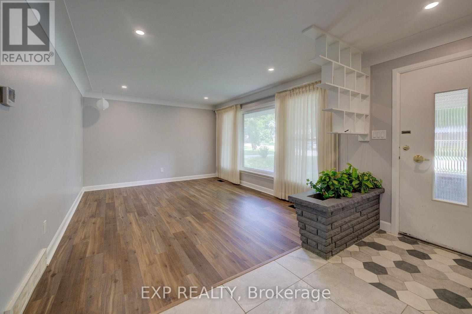 244 Royal Street Property Photo 2