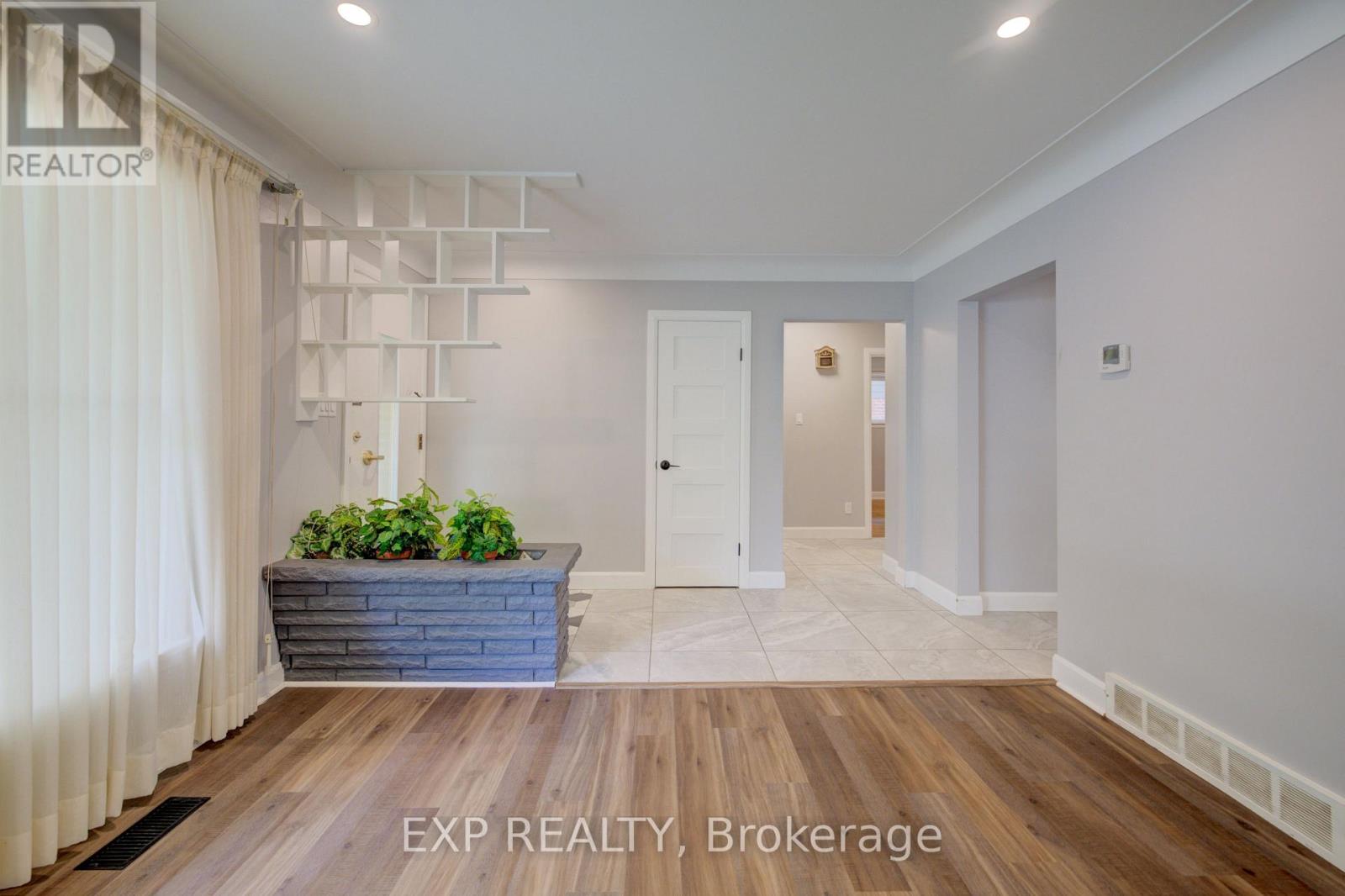 244 Royal Street Property Photo 6