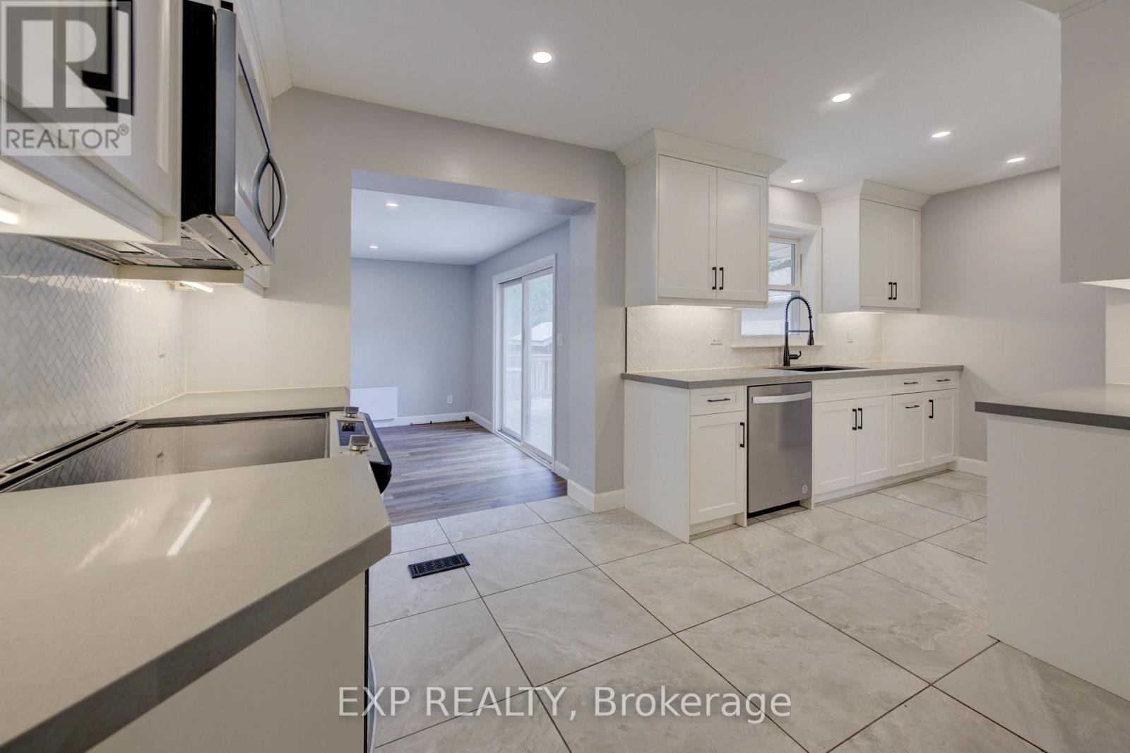 244 Royal Street Property Photo 7