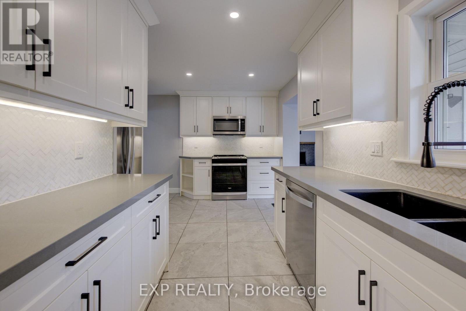 244 Royal Street Property Photo 13