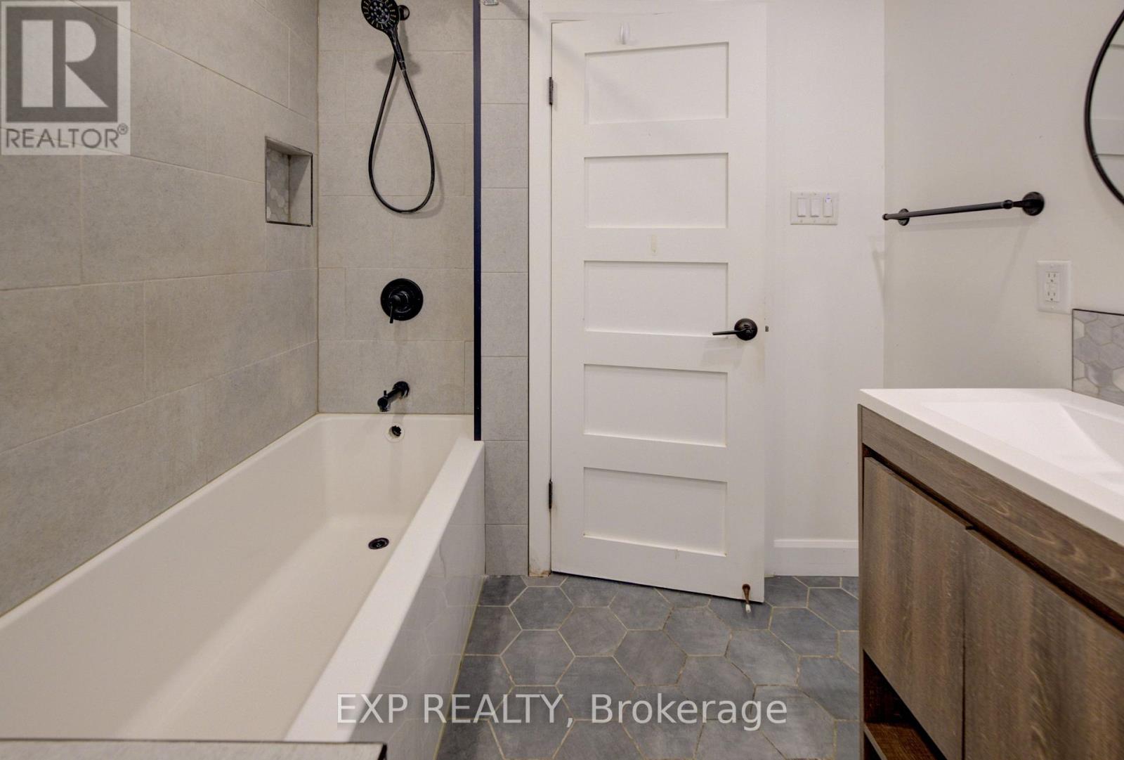 244 Royal Street Property Photo 30