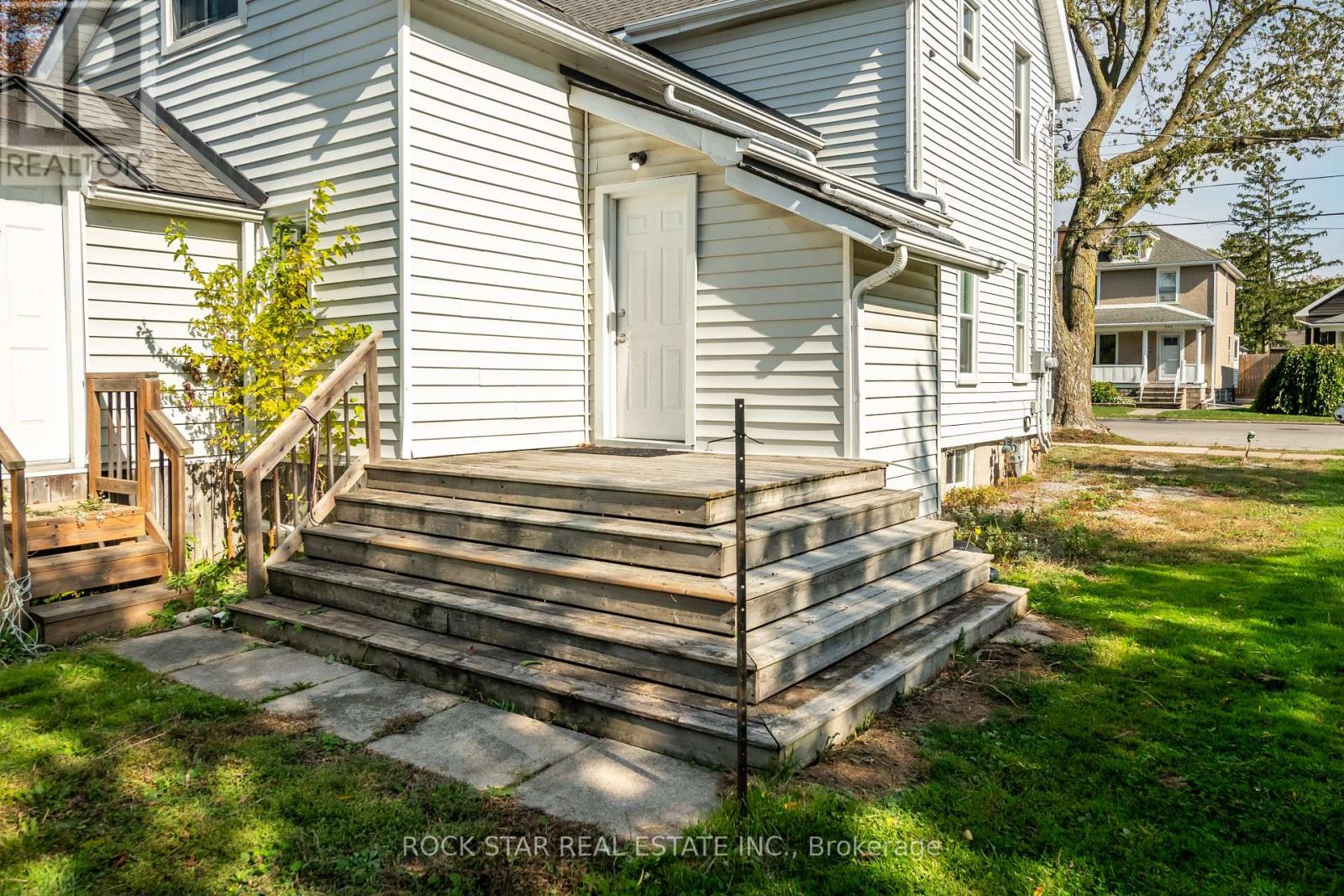 292 Fares Street Property Photo 5