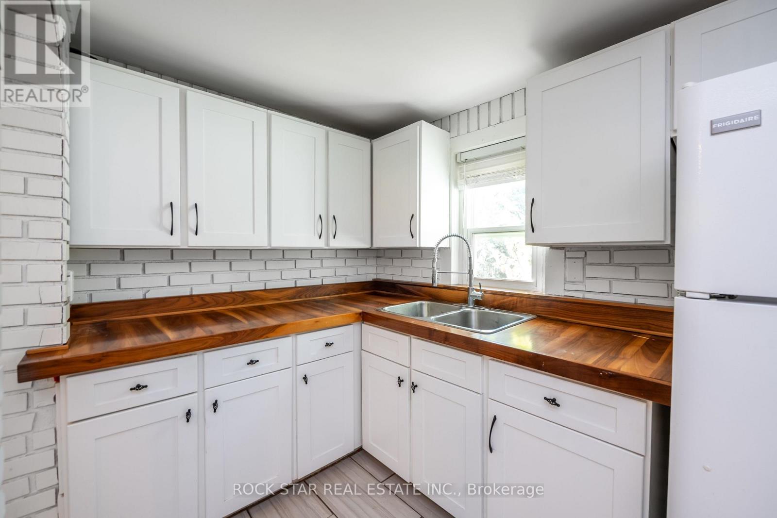 292 Fares Street Property Photo 31