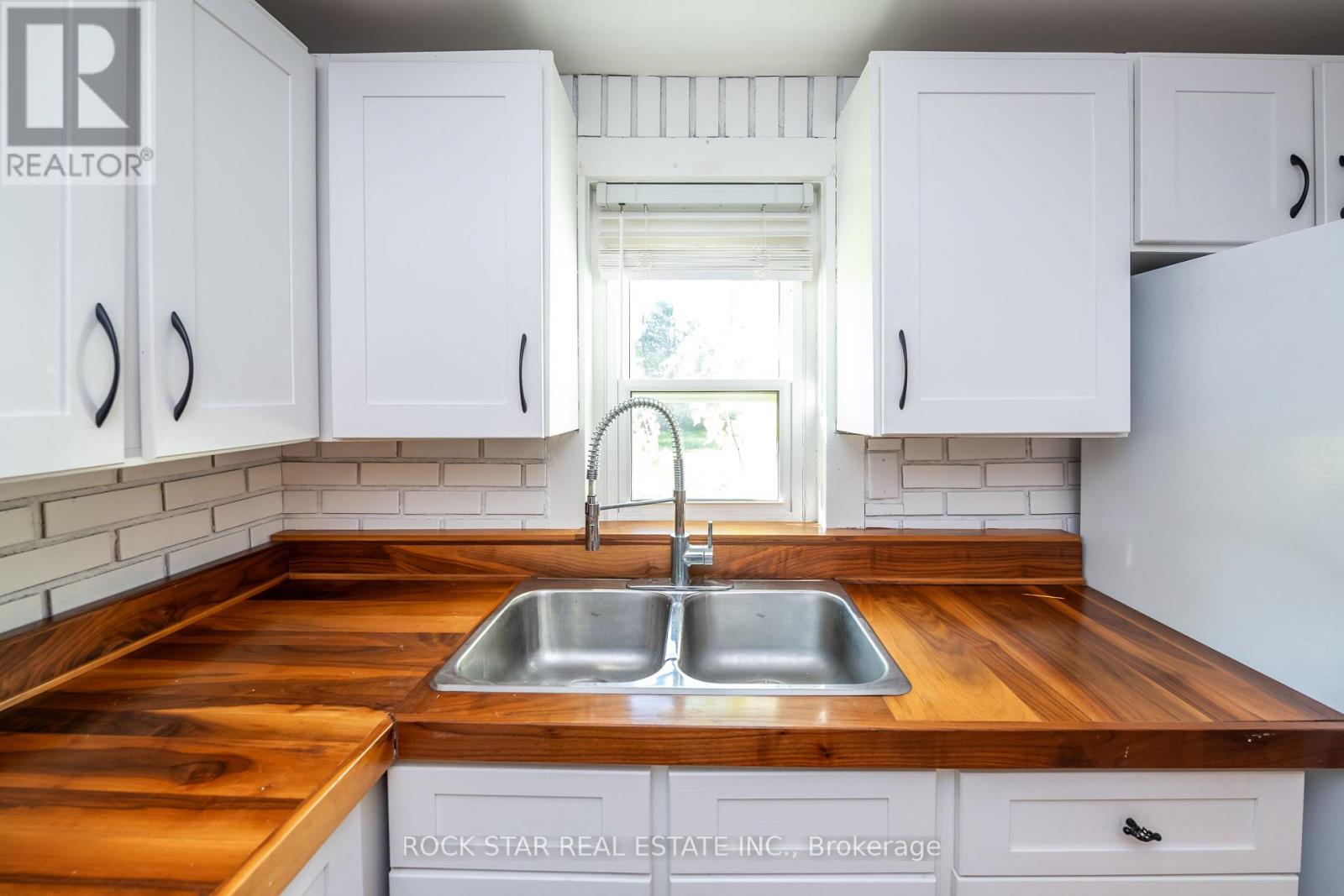 292 Fares Street Property Photo 32
