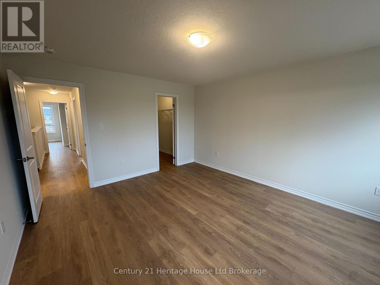 1058 Periwinkle Crescent Property Photo 22