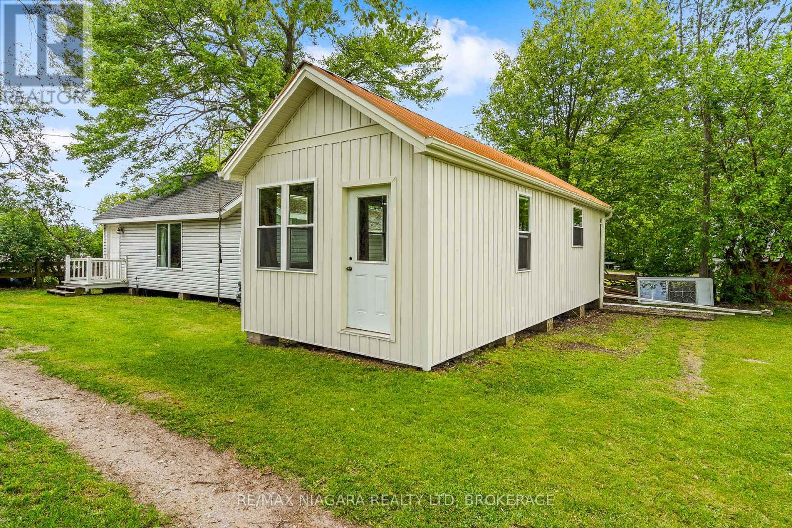 12213 Lakeshore Road Property Photo 1