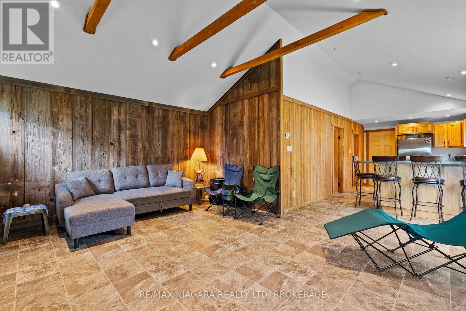 12213 Lakeshore Road Property Photo 8