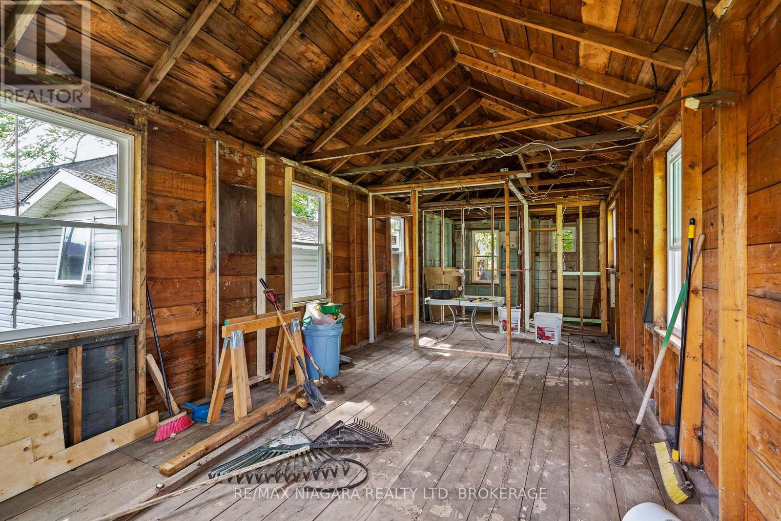 12213 Lakeshore Road Property Photo 14