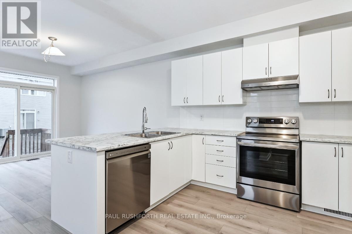 11 Fossa Terrace W Property Photo 15