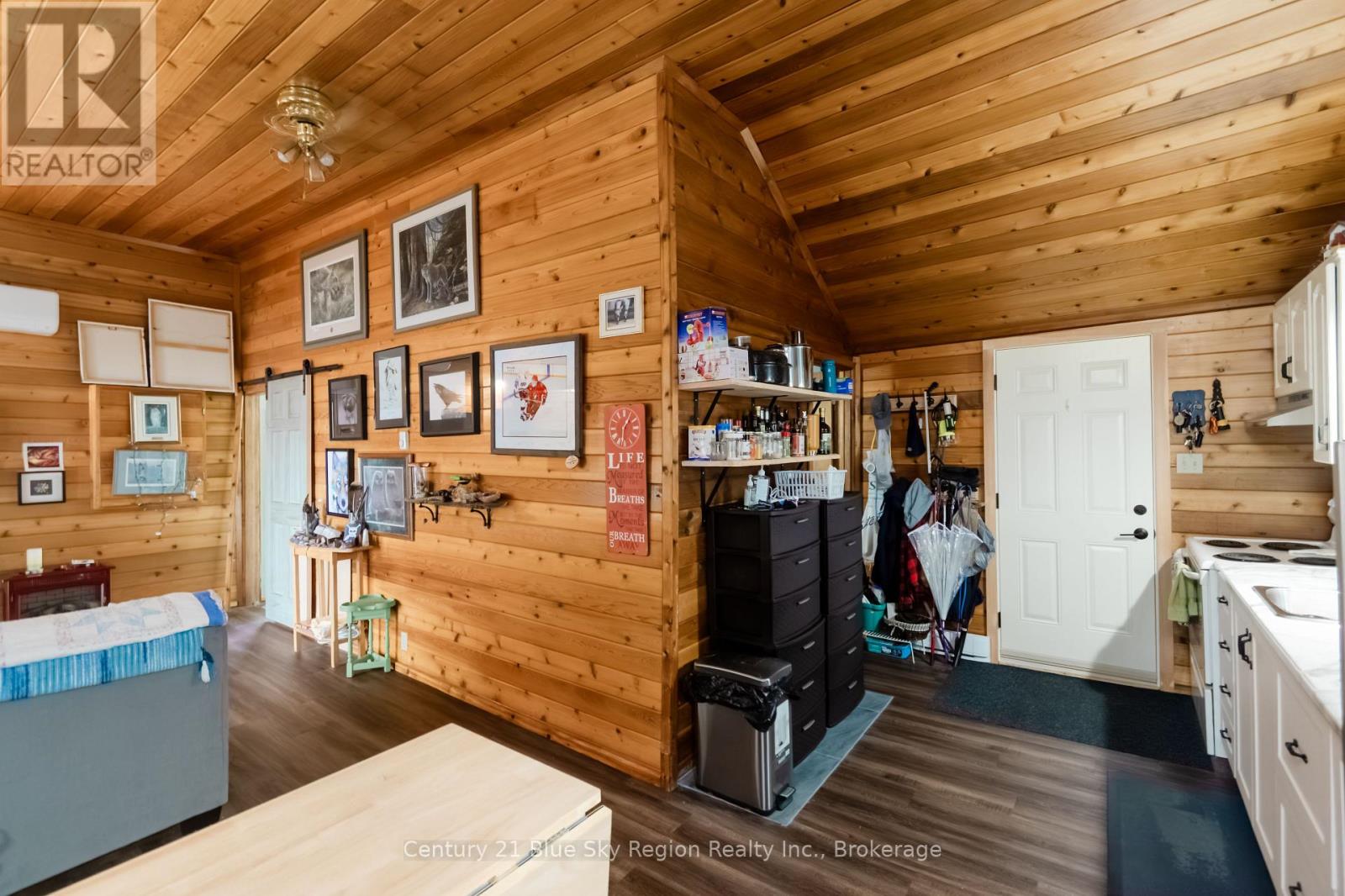 2261 Peninsula Road Property Photo 8