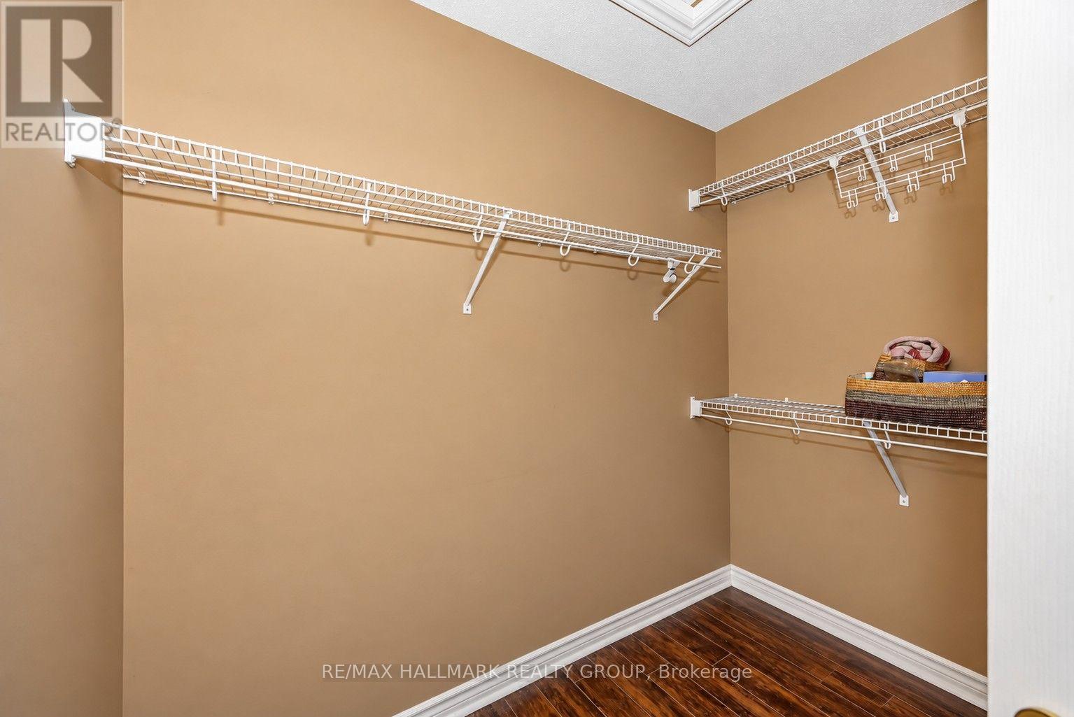 5b Kemp Drive Property Photo 35
