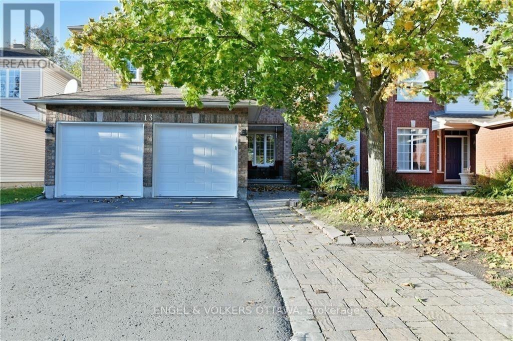 13 PICASSO DRIVE Property Photo 1