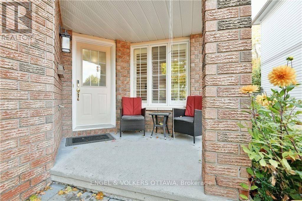 13 Picasso Drive Property Photo 2