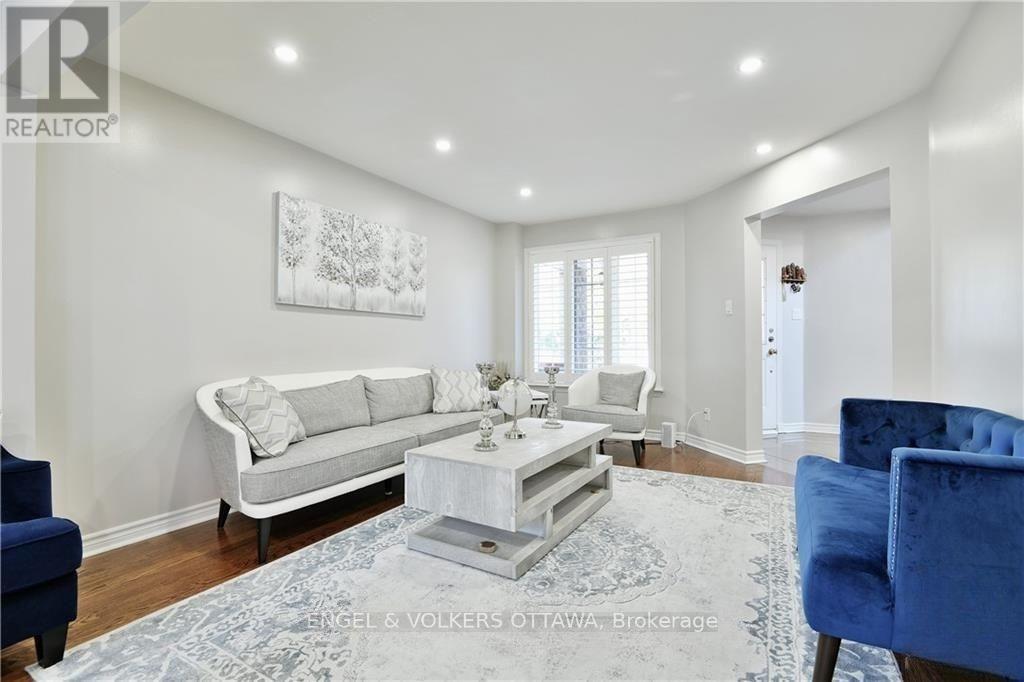 13 Picasso Drive Property Photo 4
