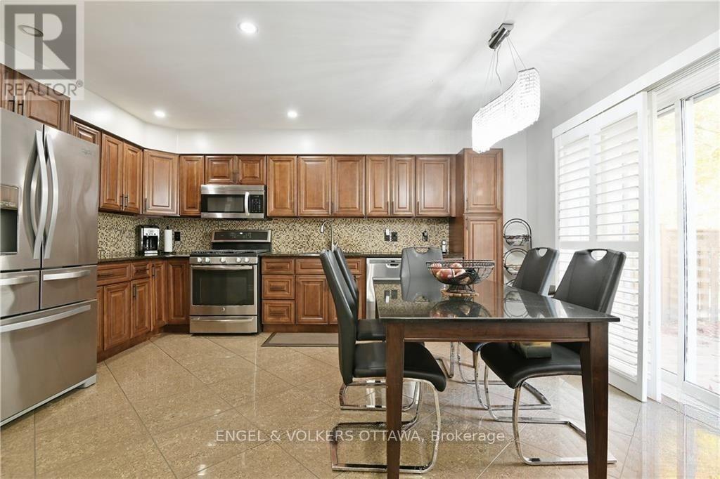 13 Picasso Drive Property Photo 7