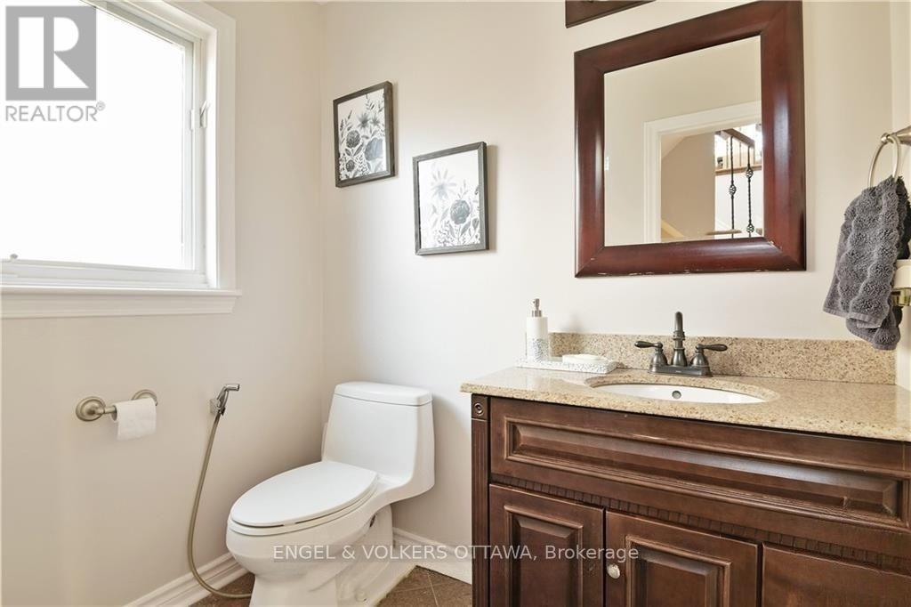13 Picasso Drive Property Photo 10