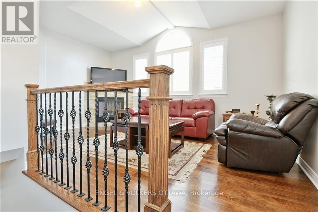 13 Picasso Drive Property Photo 11