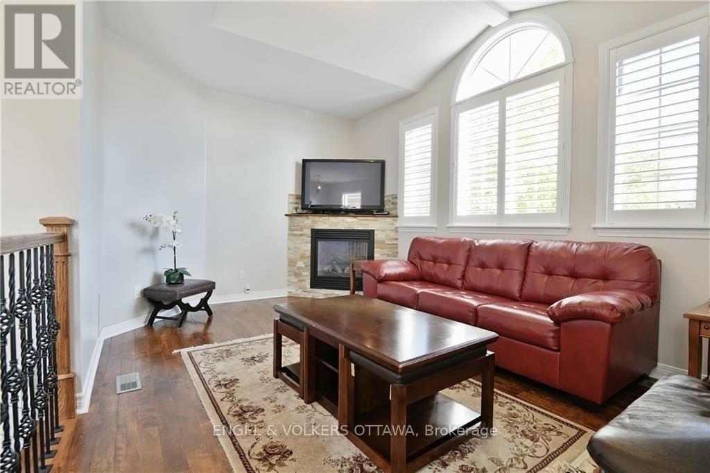 13 Picasso Drive Property Photo 12