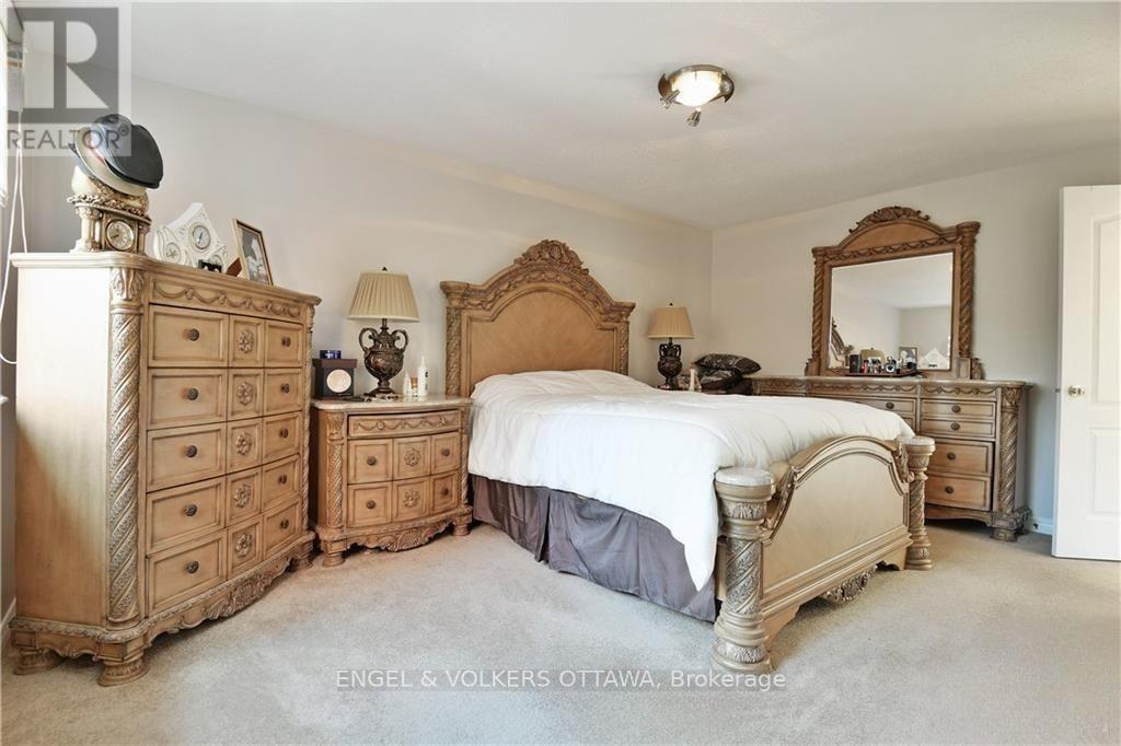 13 Picasso Drive Property Photo 14