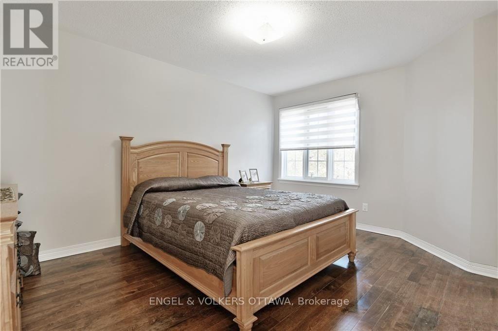 13 Picasso Drive Property Photo 16