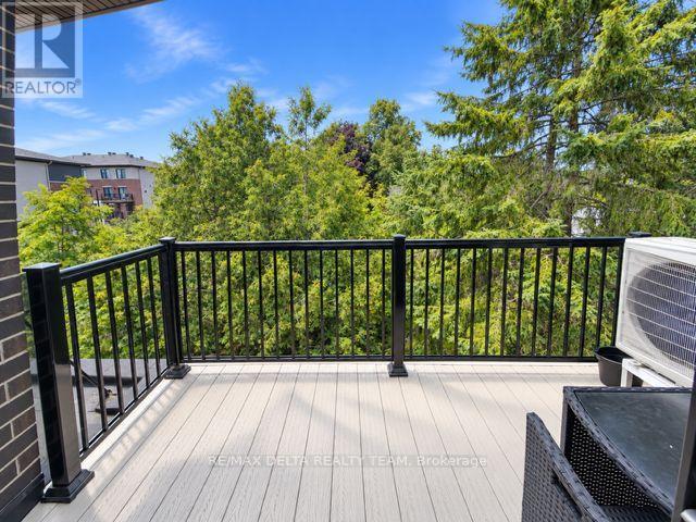 C - 400 C Rolling Meadow Crescent Property Photo 11