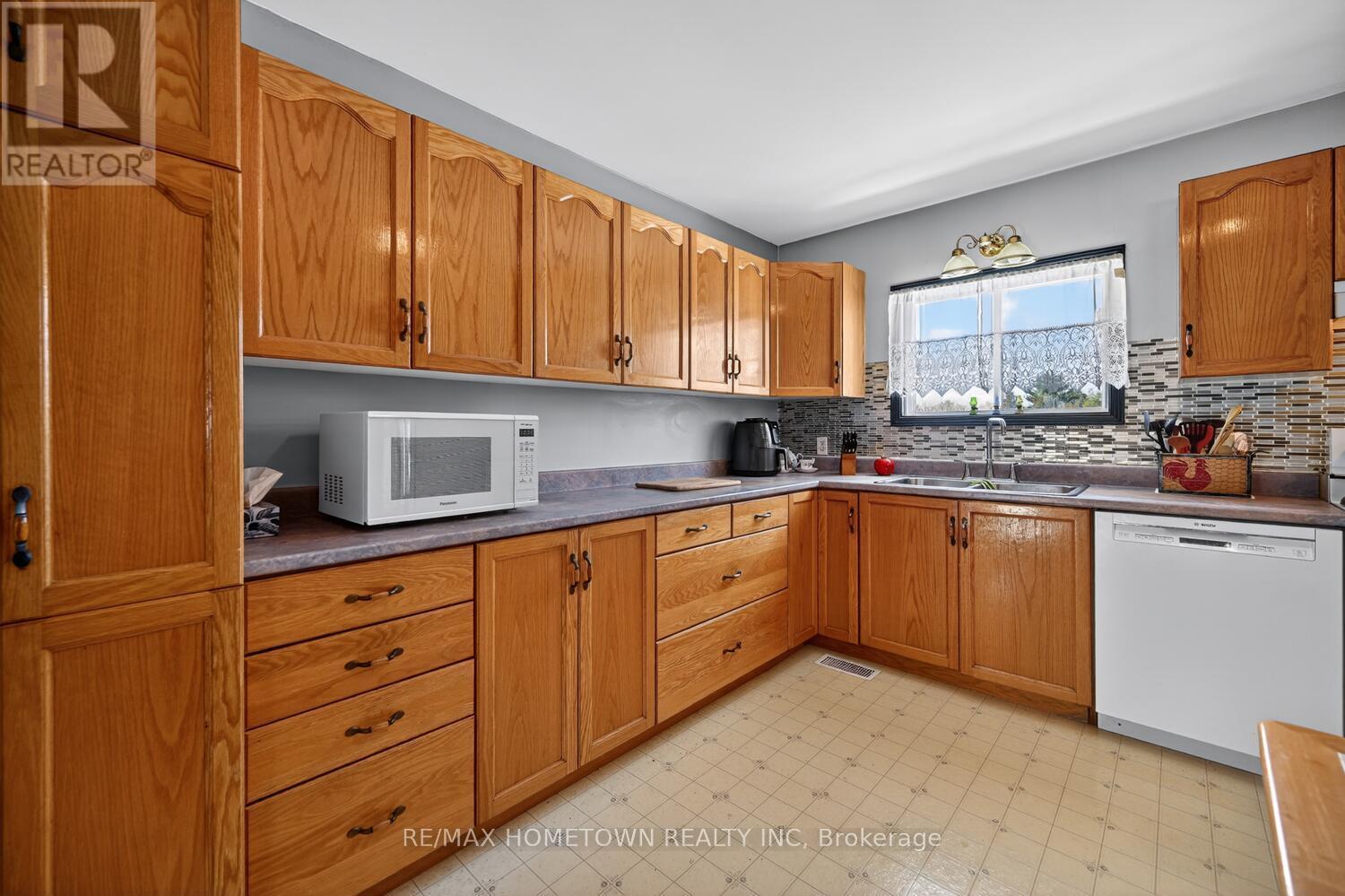 16 Graham Lake Road Property Photo 33