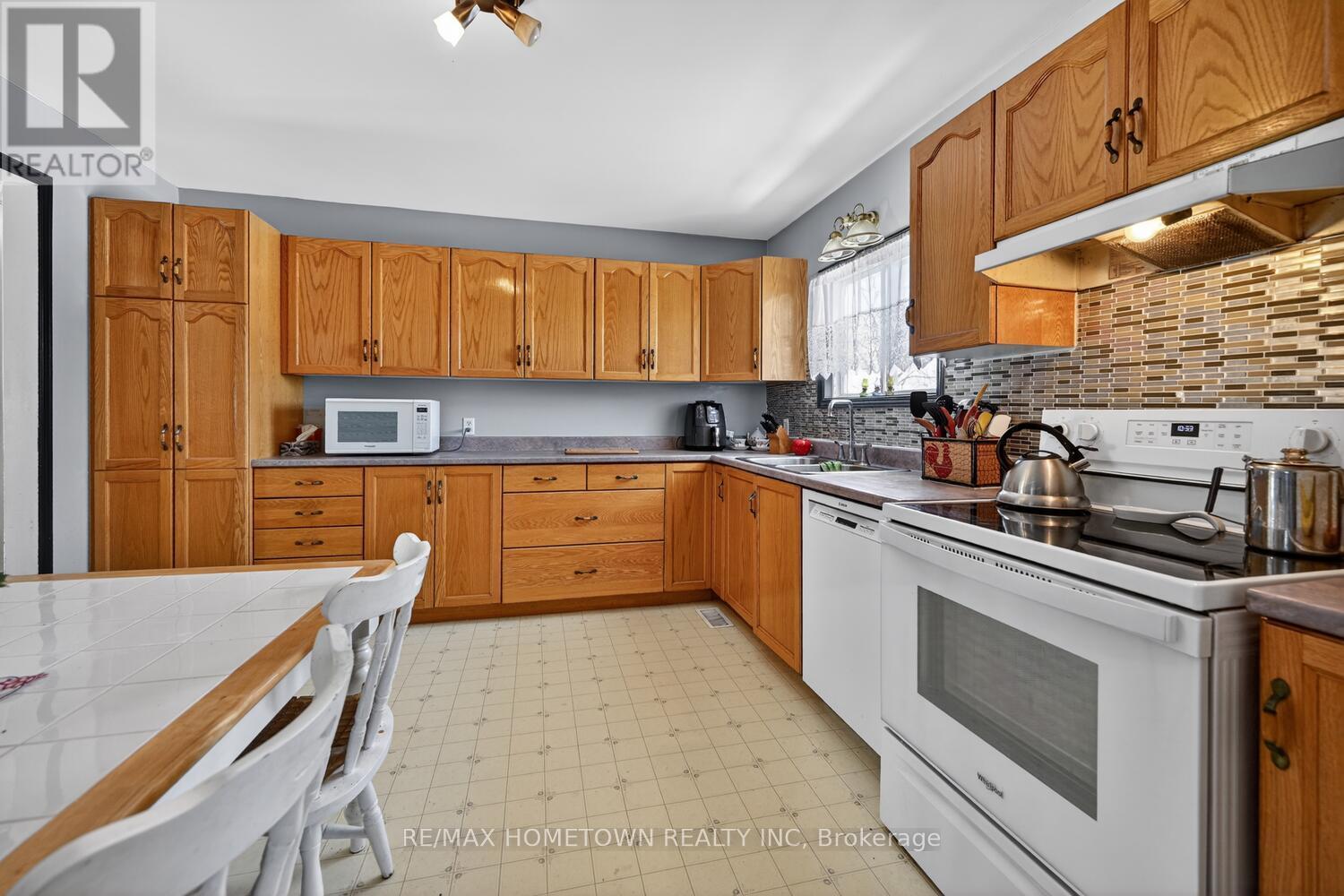 16 Graham Lake Road Property Photo 35