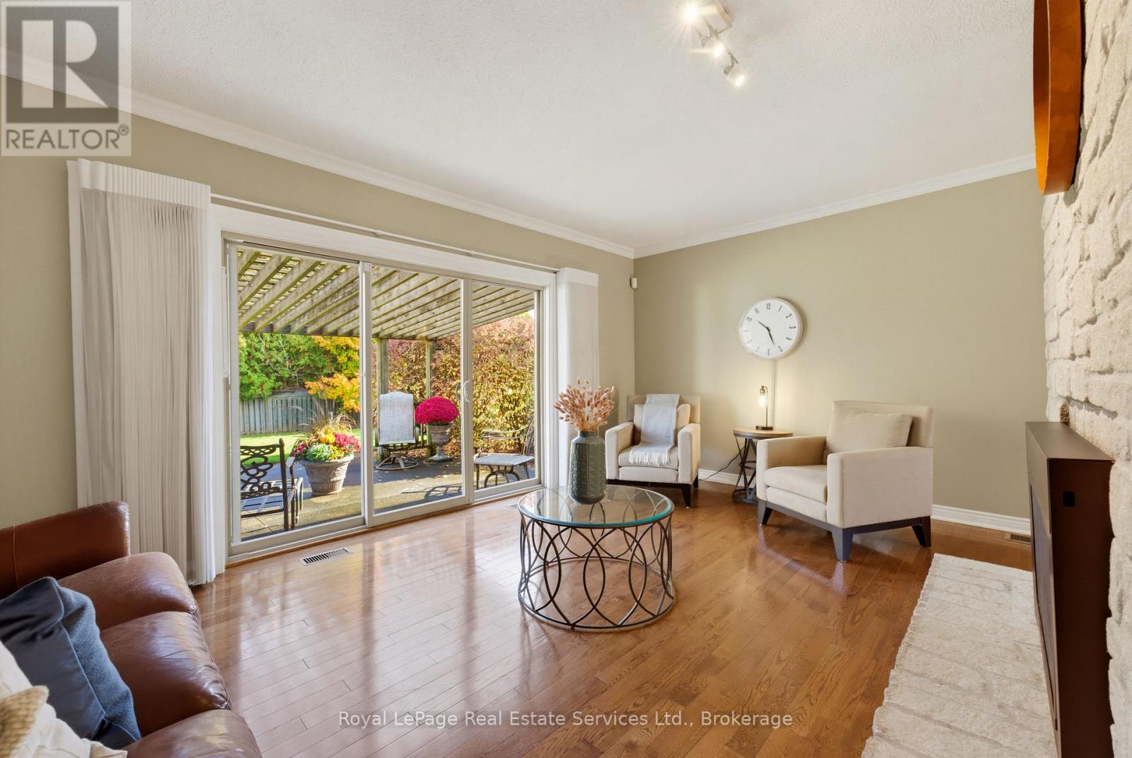 16 Vanstraalen Street Property Photo 18