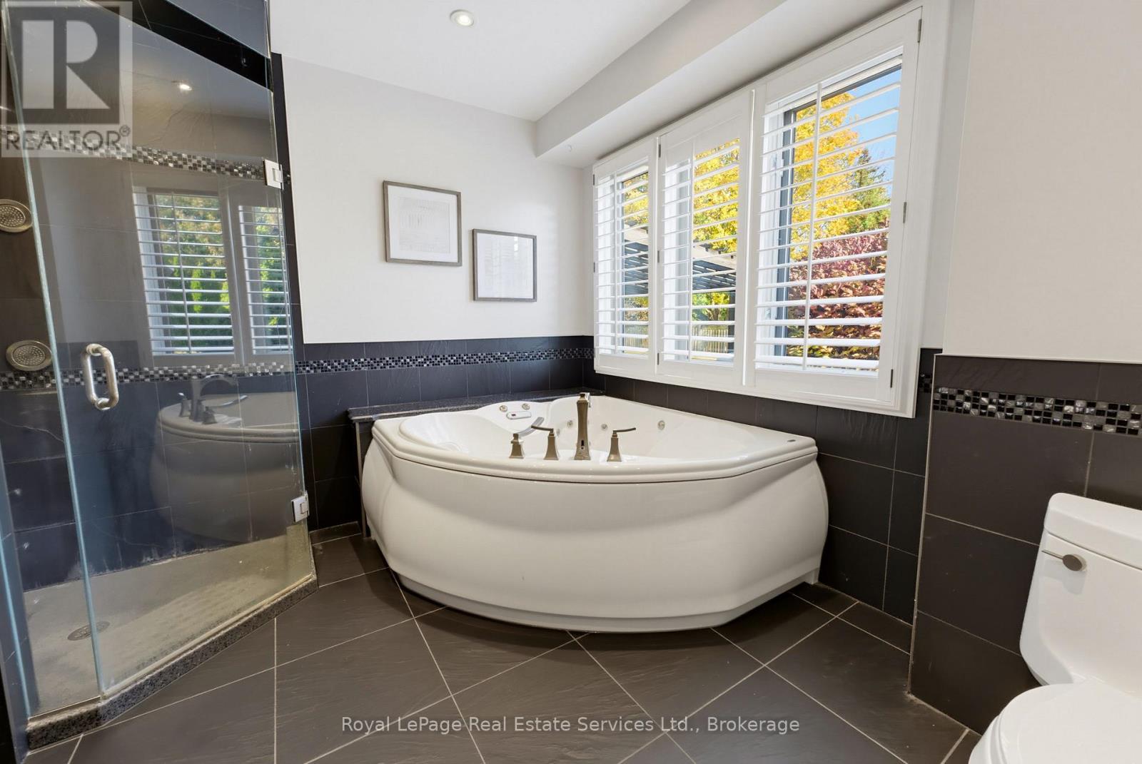 16 Vanstraalen Street Property Photo 23