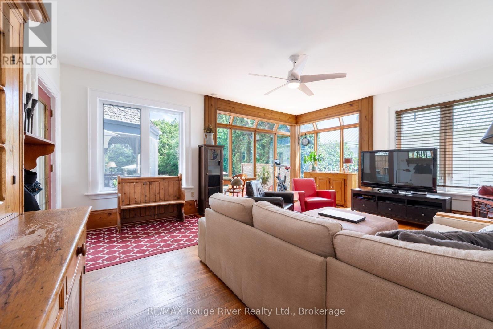 522 George Street Property Photo 18
