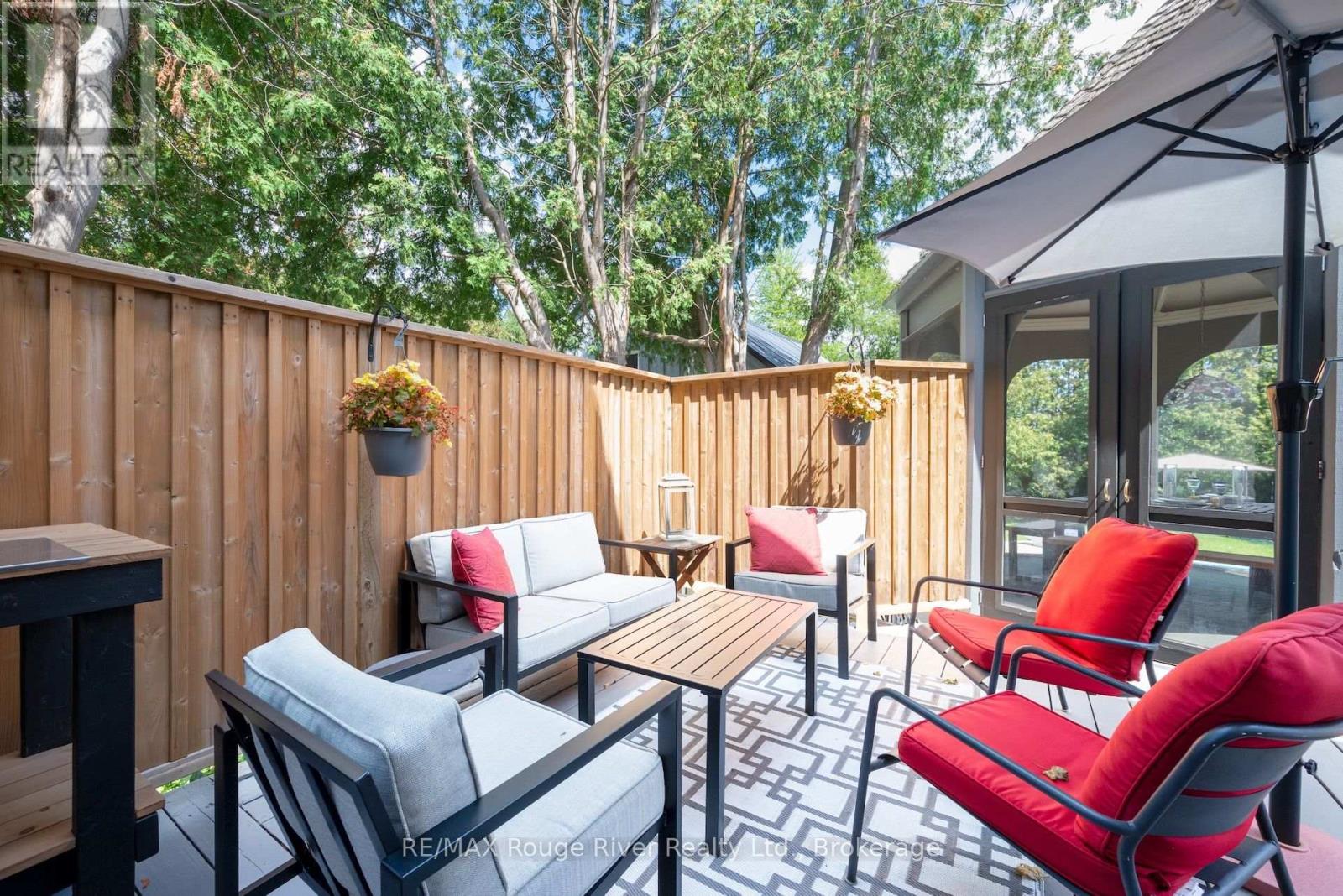 522 George Street Property Photo 33